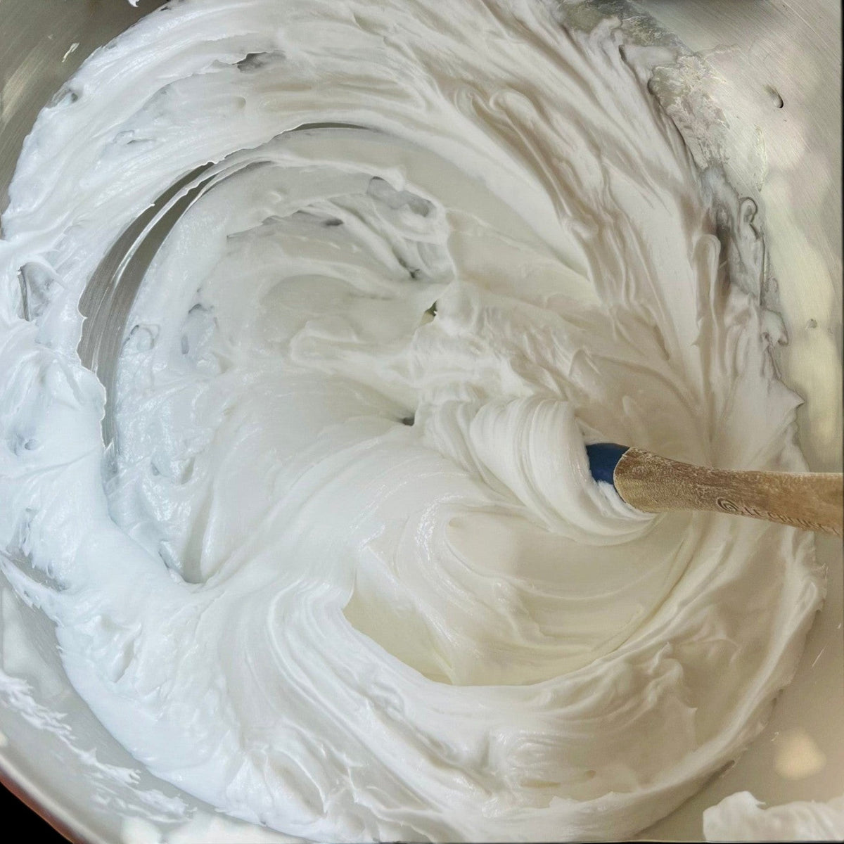 Lavender whipped soap from La Sultana Savonnerie, a velvety body care product with natural ingredients, displayed in a jar.