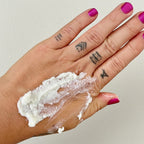 La crème réparatrice ÉLOÏSE hydrolat de lavande de La Sultana Savonnerie pour soins corporels, en pot blanc avec étiquette.