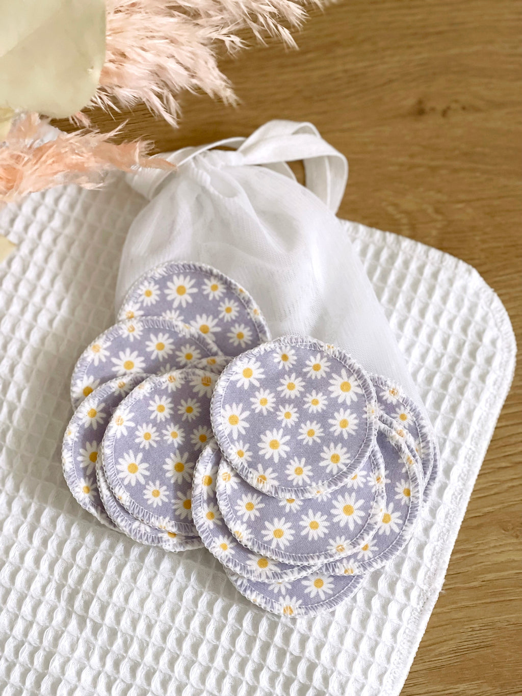 Cotton Rounds - Lilac Daisies