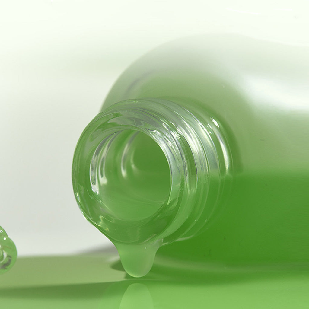 HYAKU Beauty & Living SUNGBOON EDITOR Green Tomato Pore Lifting Ampoule serum in a 75ml bottle, featuring a green-tinted container.