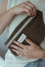 Silver reusable zipper bag from Dans Le Sac, stylish and functional for everyday storage.