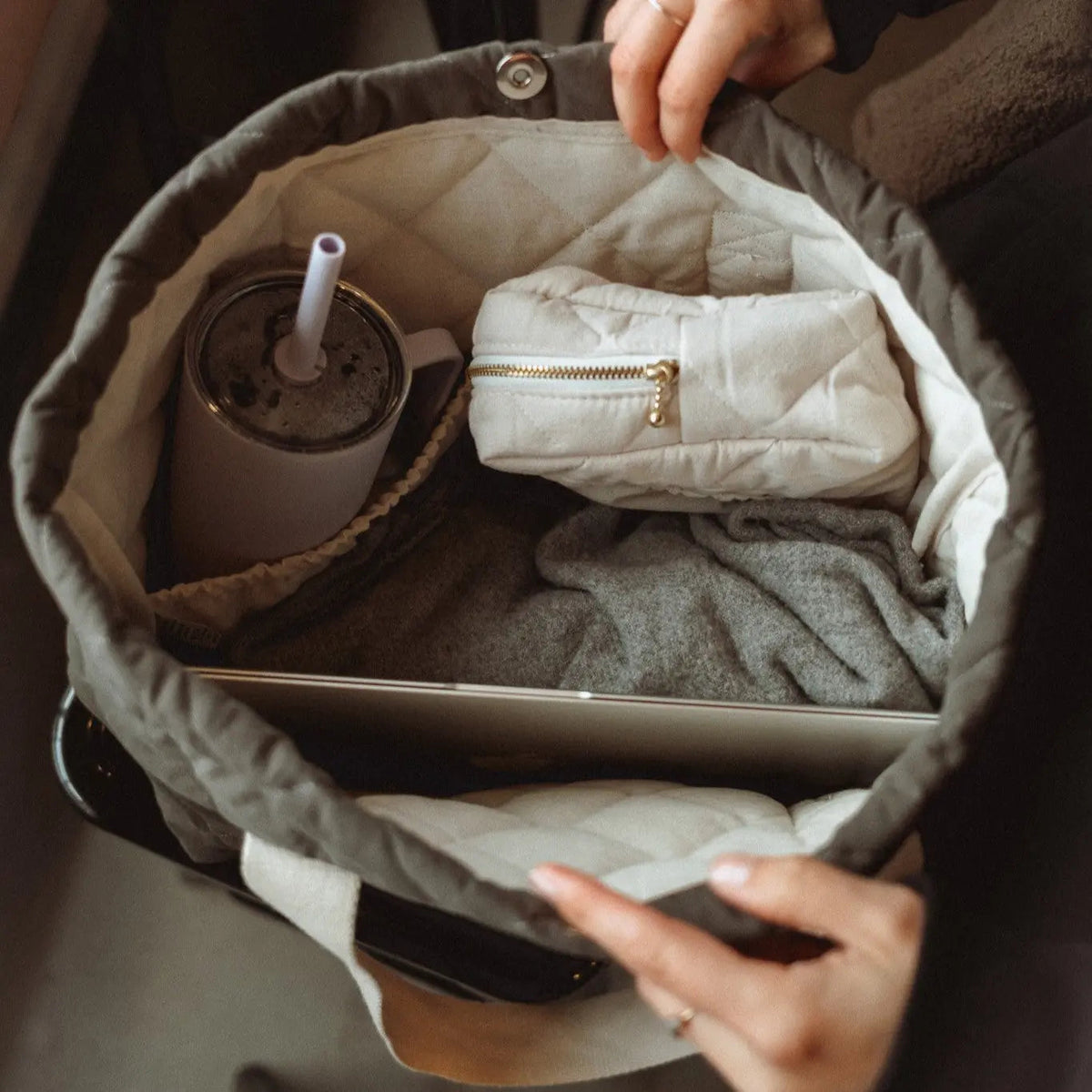 Reusable quilted tote bag for everyday use by Dans Le Sac, featuring a soft, padded exterior and spacious interior.