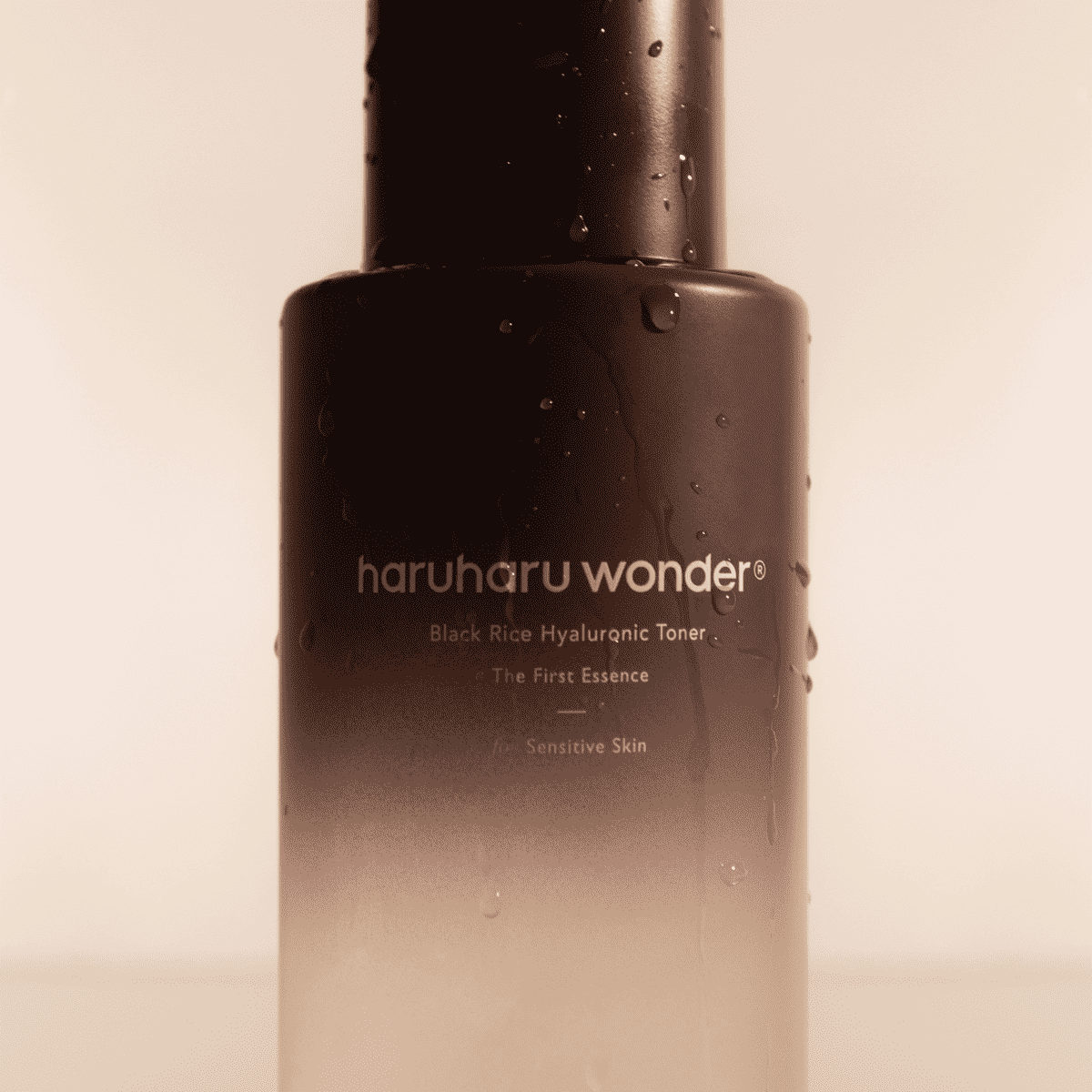 Lakinza haruharu wonder Black Rice Hyaluronic Toner in a 300ml bottle, featuring a clear liquid with black rice extract for Korean skincare