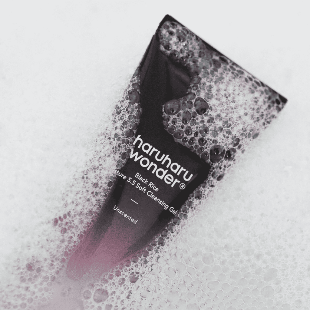 Lakinza haruharu Wonder Black Rice Moisture 5.5 Soft Cleansing Gel 100ml, Korean skincare cleanser with black rice extract