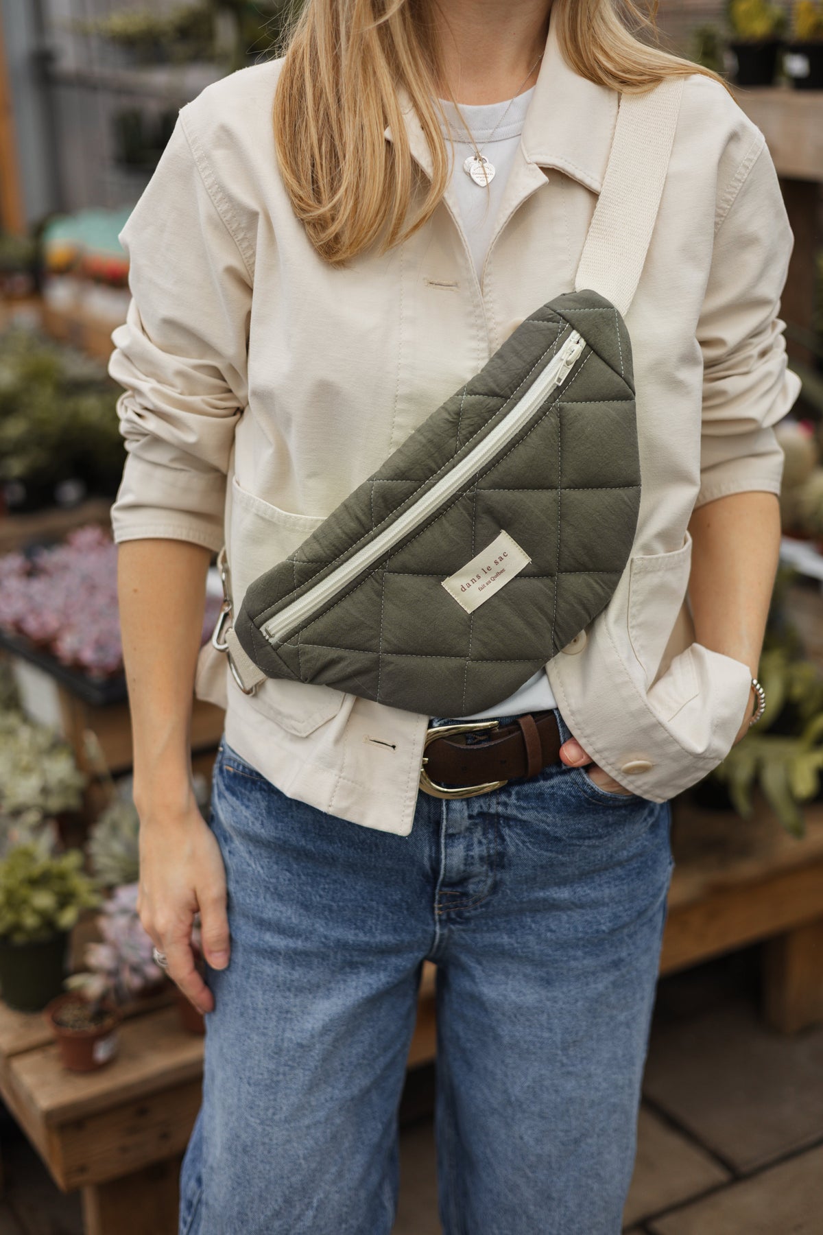 Reusable zipper pouch sac banane from Dans Le Sac featuring a forest design and compact, practical style.